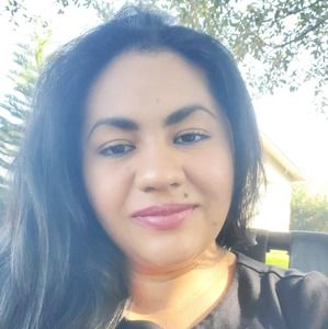 Meet your Posher, Alma